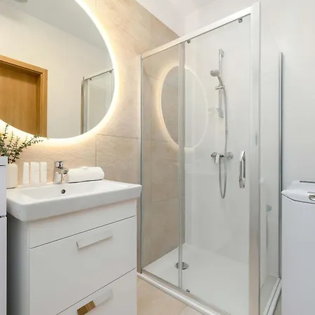 Apartment Aquamarina Prima 06 Cozy By The By Renters Miedzyzdroje