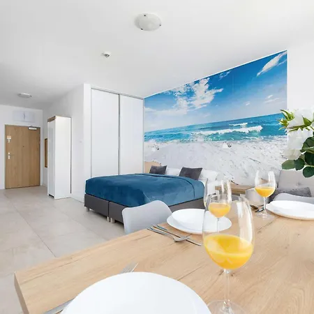 Aquamarina Prima 06 Cozy By The By Renters